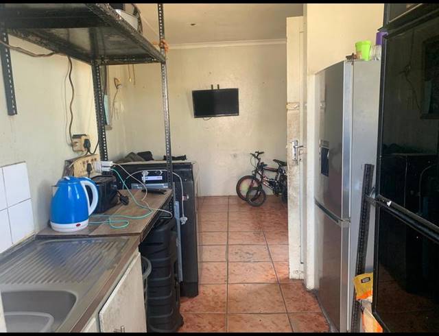 2 BEDROOM HOUSE FOR SALE IN BONTEHEUWEL